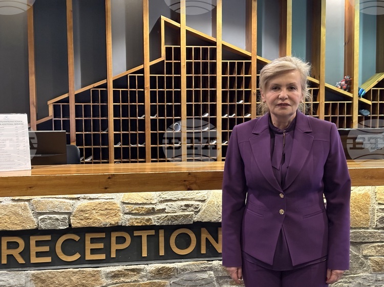 Представяне на списание ЛИК "Българските пари"
                                                                                                Процесът по преминаване към еврото протече плавно в пълния курорт Боровец, каза председателят на Съюза на собствениците и хотелиерите в Боровец Благовеста Томова