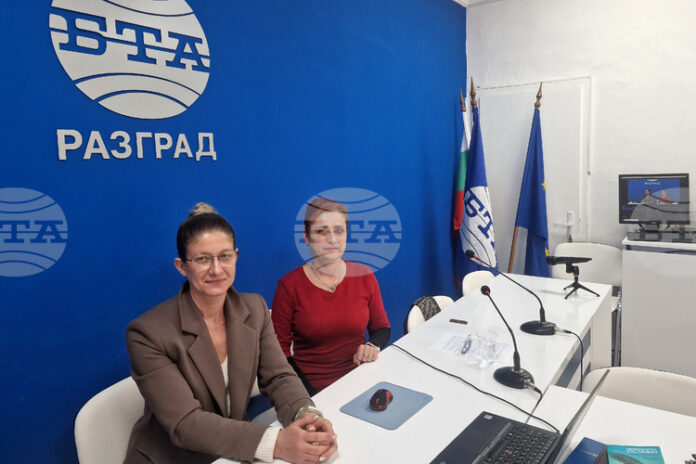 Представяне на списание ЛИК „Българските пари“
                                                                                                Плавният преход и защитата на потребителите са ключови при въвеждането на еврото, смятат представители на институции в Разград