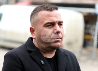 Преходът към еврото минава плавно и няма тенденция за масови злоупотреби, каза Стоян Дечев от НАП София-град при проверка по сигнал