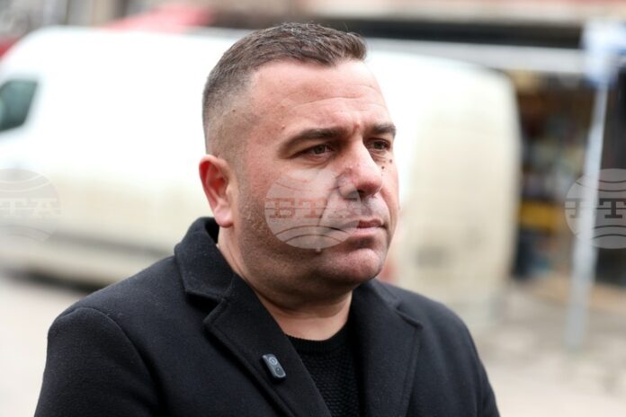 Преходът към еврото минава плавно и няма тенденция за масови злоупотреби, каза Стоян Дечев от НАП София-град при проверка по сигнал