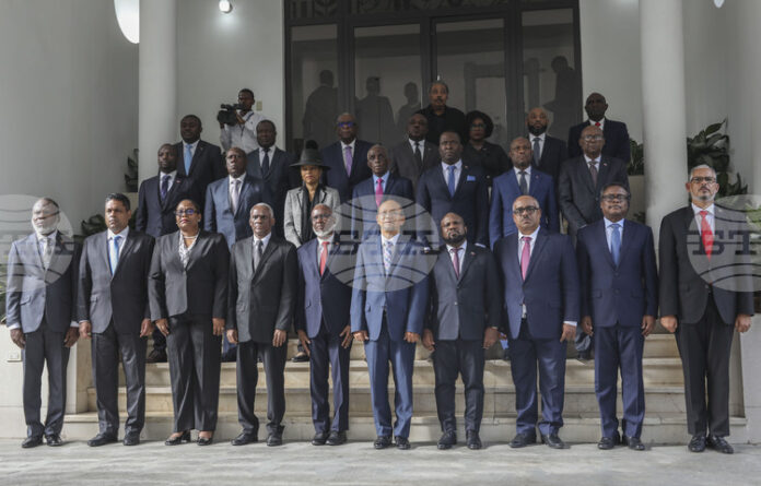 Преходният съвет на Хаити гласува за отстраняване на премиера Преходният съвет на Хаити гласува за отстраняване на премиера