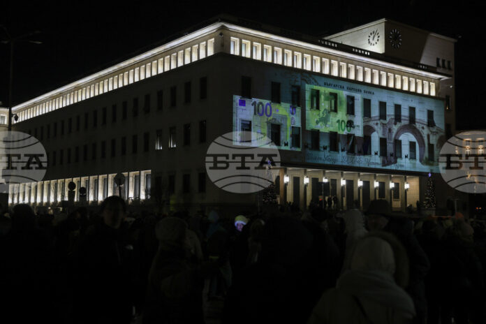 Приемането на еврото бе акцент в новогодишните послания на президента, Приемането на еврото бе акцент в новогодишните послания на президента, председателя на парламента и премиера в оставка