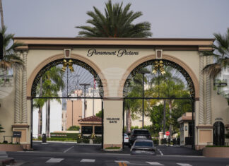 "Уорнър Брос“ отхвърли подобрената оферта за придобиване от „Парамаунт“ и потвърди предпочитанието си към „Нетфликс“ "Уорнър Брос“ отхвърли подобрената оферта за придобиване от „Парамаунт“ и потвърди предпочитанието си към „Нетфликс“