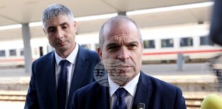 Реформата в БДЖ закъснява с над 25 години, според министъра на транспорта и съобщенията в оставка Гроздан Караджов