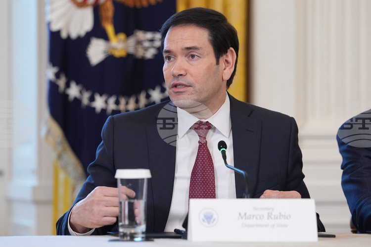 Рубио разговаря с мексиканския външен министър, след като Тръмп заплаши с наземни атаки срещу картелите