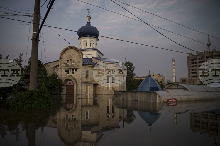Руските войски обстреляха катедрала в Херсон