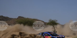 Шведът Екстрьом спечели пролога при автомобилистите на рали Дакар