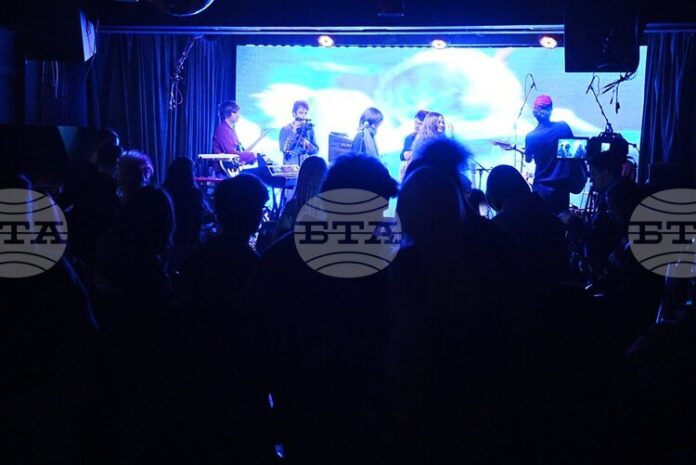 Slicr, Yanichka Nushi и Scarlet се качиха на една сцена в Пловдив