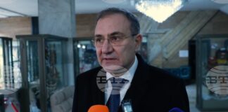 Смятам, че петте процента са абсолютно гарантирани, каза министърът в оставка Борислав Гуцанов за ръста на заплатите в бюджетната сфера