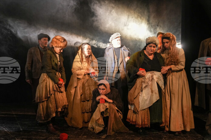 Спектакълът „Албена“ ще се играе в памет на актрисата Емилия Спектакълът „Албена“ ще се играе в памет на актрисата Емилия Ованесян в театъра в Смолян