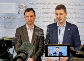 Столичният автотранспорт е обявил поръчка за автобуси втора употреба на цена до осем пъти по-висока от пазарната, според общински съветници от ПП-ДБ