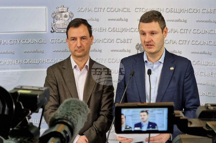 Столичният автотранспорт е обявил поръчка за автобуси втора употреба на цена до осем пъти по-висока от пазарната, според общински съветници от ПП-ДБ