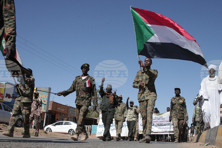 Суданската армия обяви снощи че техните военни части и подкрепящите