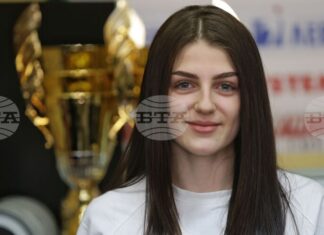Теодора Цанева ще представя България на турнир по карате в Тбилиси