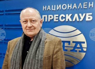 В книгата "Световидение" на писателя и журналист Станчо Пенчев са включени приказки, поетични и по-философски фрагменти