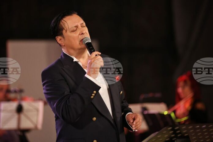 Васил Петров ще представи концерта Rock Swings пред старозагорска публика Васил Петров ще представи концерта Rock Swings пред старозагорска публика