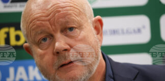 Важното е, че отборът играе добре, но трябва да създаваме повече положения, каза треньорът на Лудогорец Хьогмо