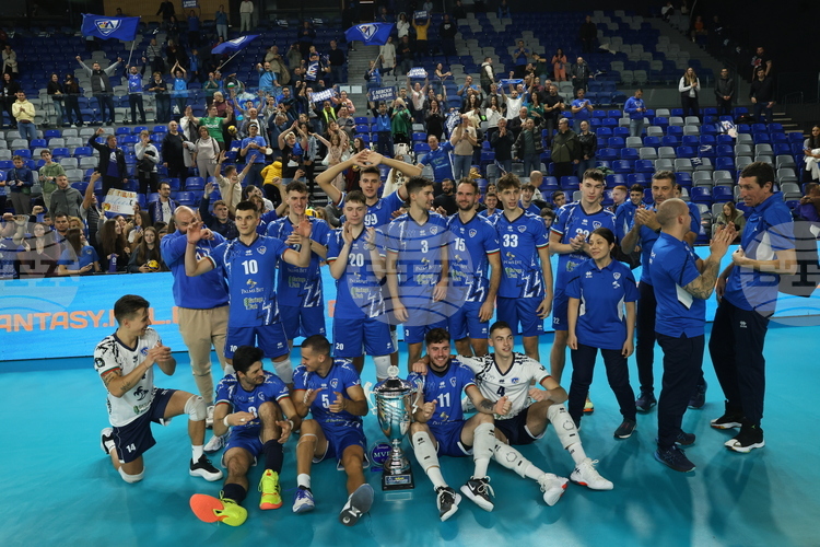 Волейболните шампиони на България Левски записаха победа над германския Фридрихсхафен