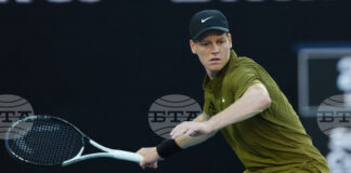 Яник Синер даде само седем гейма по пътя си към третия кръг на Откритото първенство на Австралия, Стан Вавринка записа рекордна победа