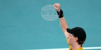 Яник Синер загуби първи сет от октомври насам, измъчи се от горещото време, но стигна до четвъртия кръг на „Откритото първенство на Австралия“