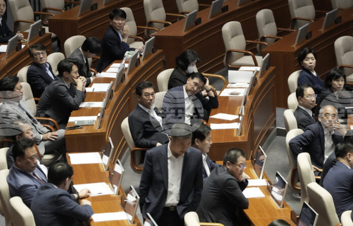 Южнокорейският президент оттегли номинацията на консерваторката И Хе-хун за министър Южнокорейският президент оттегли номинацията на консерваторката И Хе-хун за министър на финансите