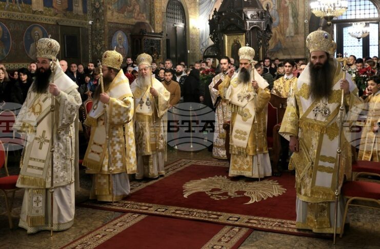 За нас е много голямо благословение да имаме възможността да се поклоним пред свети Давид от Евбея и свети Йоан Руски, каза патриарх Даниил