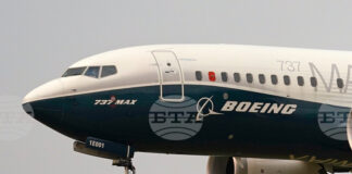 „Боинг“ получи 50 поръчки за 737 МАКС от „Авиейшън кепитъл груп“