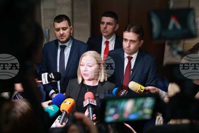 „Демократична България“ настоява ратификацията на документа за присъединяване към Съвета „Демократична България“ настоява ратификацията на документа за присъединяване към Съвета за мир да не се разглежда от НС преди да се произнесе Конституционният съд