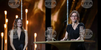 Наградата „Сезар“ за най-добър френски филм беше присъдена на „Привързване“ на Карин Тардийо