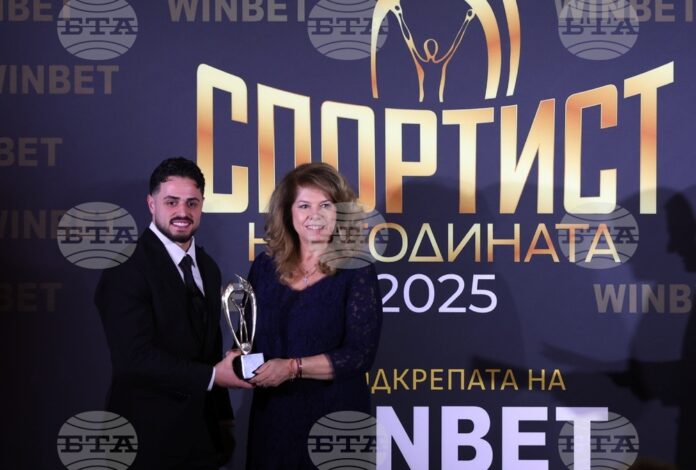 Президентът на Република България Илияна Йотова награди Карлос Насар за Спортист номер 1 на страната за 2025 година