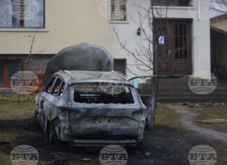 Палиха колата и дома на кмета на Бистрица: кой сплашва местната власт палеж Бистрица