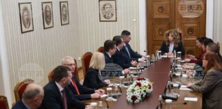 „Продължаваме промяната – Демократична България“