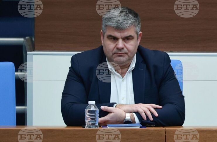 На снимката: началникът на отдел „Криминална полиция“ Ангел Папалезов