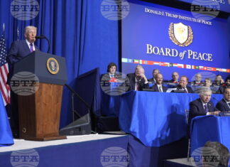 Американският президент Доналд Тръмп говори по време на заседание на Съвета за мир в Института за мир на САЩ във Вашингтон