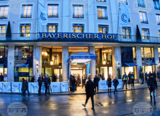 Хотел "Байеришер Хоф" в Мюнхен, където днес започва Мюнхенската конференция по сигурността.