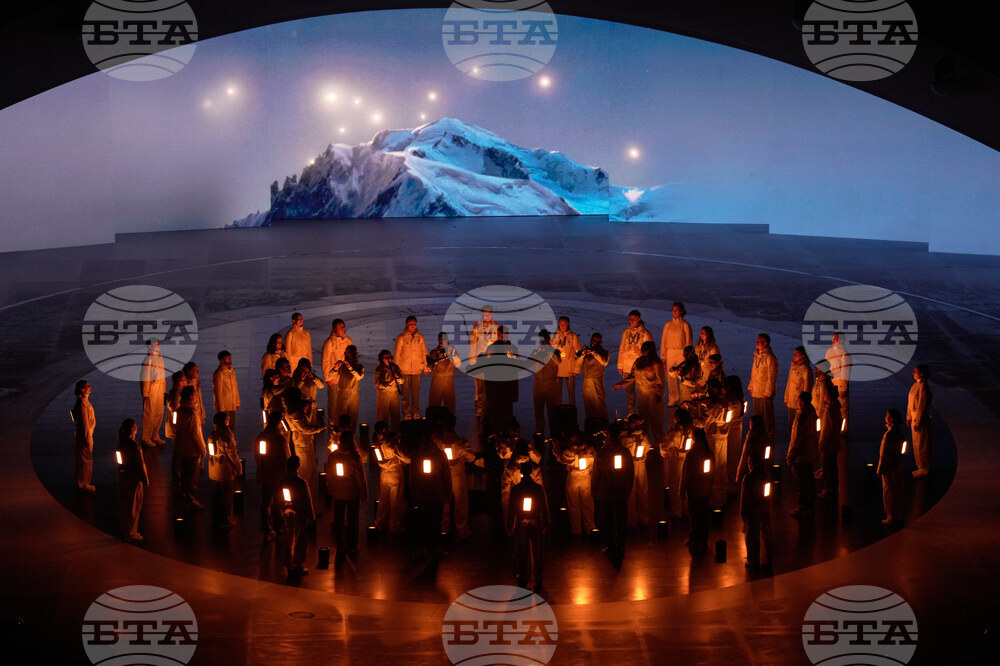 С емоционална церемония във величествения римския амфитеатър „Арена ди Верона“ бяха закрити Зимните олимпийски игри в Милано-Кортина 2026.