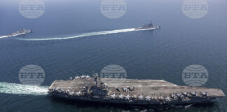 амолетоносачът "Ейбрахам Линкълн".