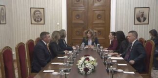 Представители на ГЕРБ-СДС пристигнаха на „Дондуков“ 2 за консултации с президента Илияна Йотова