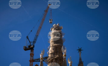 144 години по-късно: „Саграда Фамилия“ достигна окончателната си височина – 172,5 метра "Саграда Фамилия"