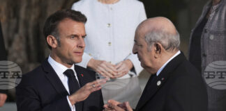 Алжирският президент прие френския вътрешен министър в опит за възстановяване на диалога
