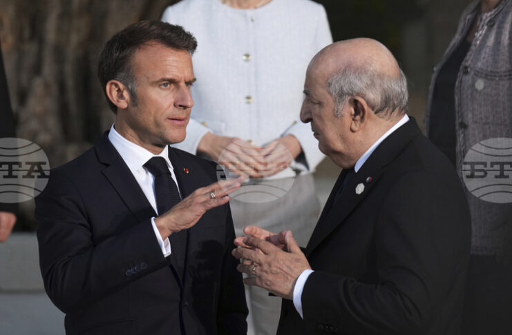 Алжирският президент прие френския вътрешен министър в опит за възстановяване на диалога