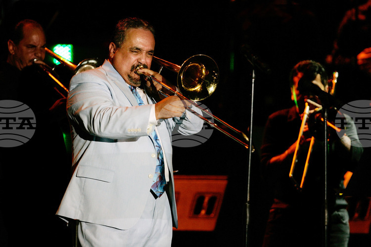 Американският салса музикант Уили Колон почина на 75-годишна възраст