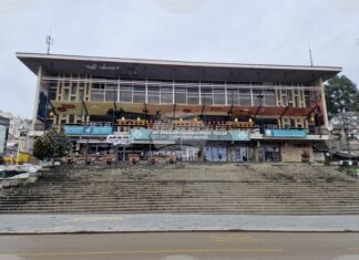 Артисти от Велико Търново ще превърнат центъра на града в жива театрална сцена, за да поканят зрителите на премиера