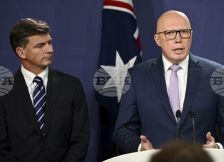Австралийската опозиционна Либерална партия избра нов лидер на фона на спадащата подкрепа за нея