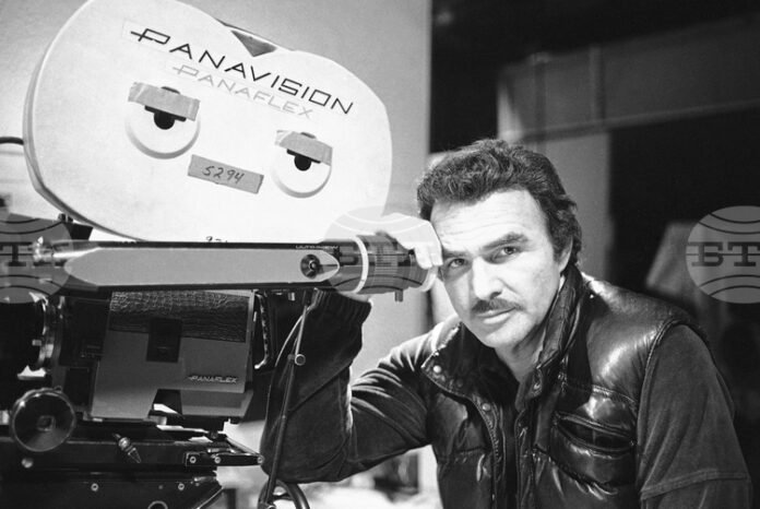 Аз съм единствената звезда, която е изгряла въпреки филмите си, а не заради тях, казва Бърт Рейнолдс, от чието рождение се навършват 90 г.