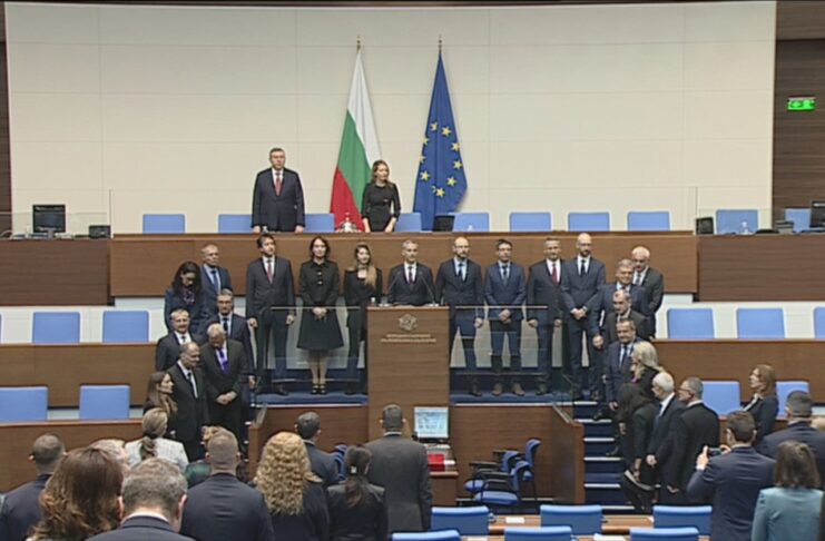 Служебното правителство с премиер Андрей Гюров положи клетва пред Народното събрание