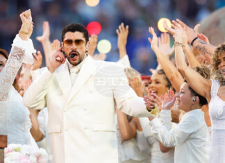 Бед Бъни се изкачи на върха на германските музикални класации след шоуто на Супербоул