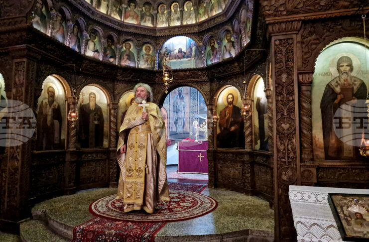 Да признаем греховете си и да измолим прошка от Господ, призова в неделната си проповед в Търговище отец Славчо Проданов