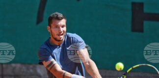 Диан Недев отпадна на полуфиналите на двойки на турнир по тенис в САЩ