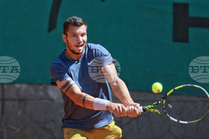 Диан Недев отпадна на полуфиналите на двойки на турнир по тенис в САЩ